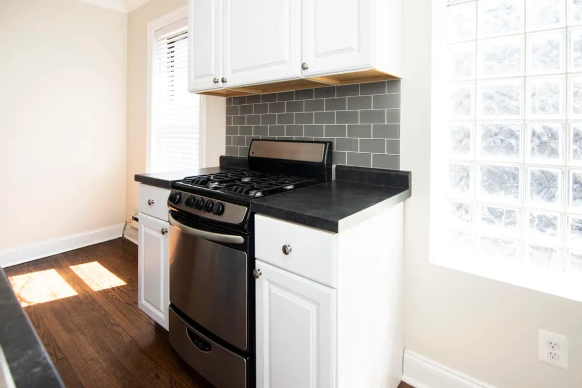 837-39 W. Cornelia Ave, Apt 1s — photo 3