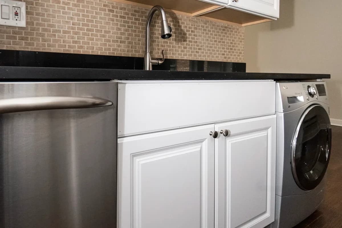 837-39 W. Cornelia Ave, Apt 2s — photo 2