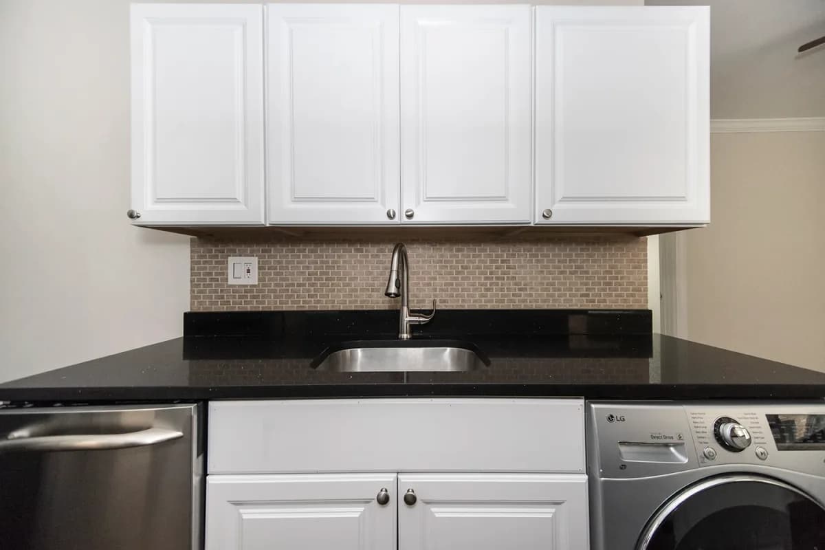 837-39 W. Cornelia Ave, Apt 2s — photo 3