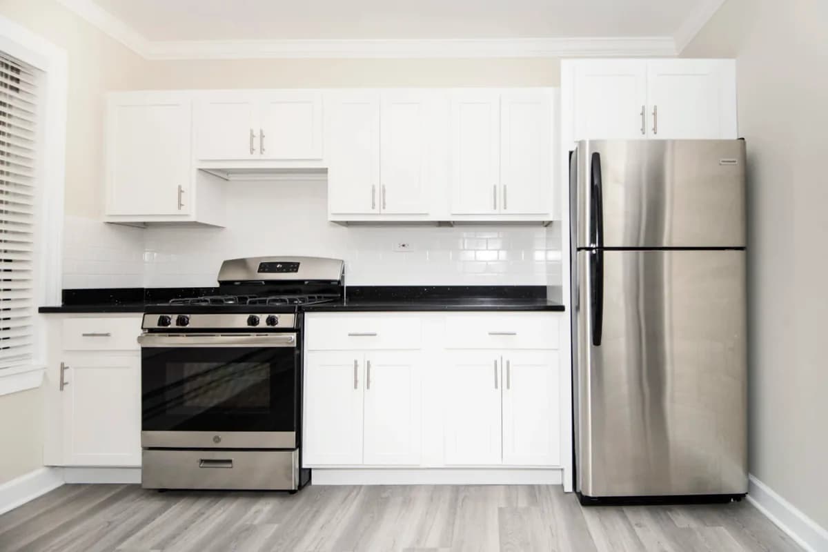 837-39 W. Cornelia Ave, Apt 3s — photo 3