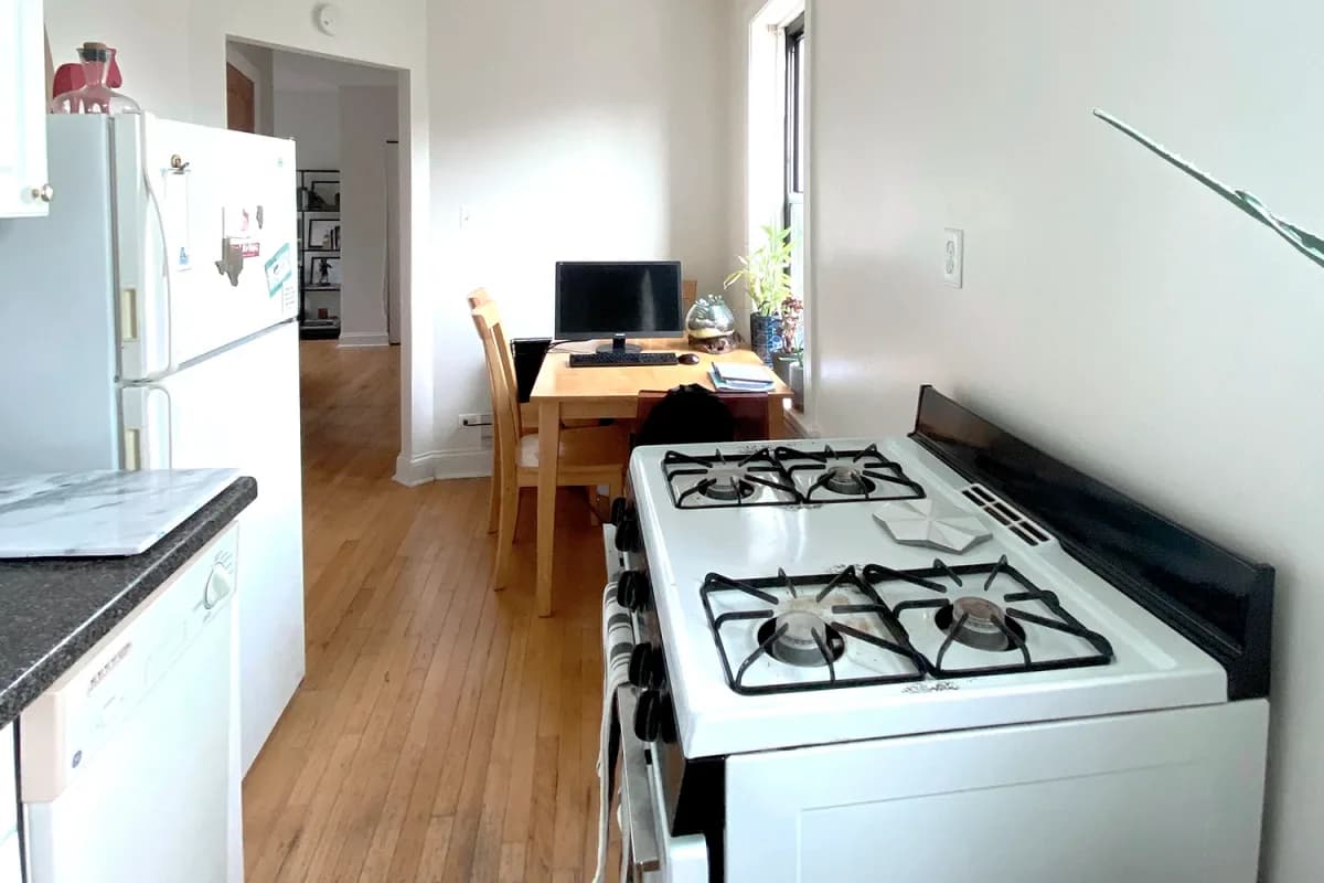 837-39 W. Cornelia Ave, Apt 3s — photo 2