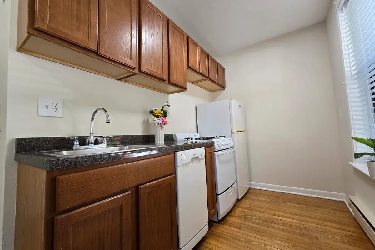915-23 W. Waveland Ave, Apt 1a — photo 2