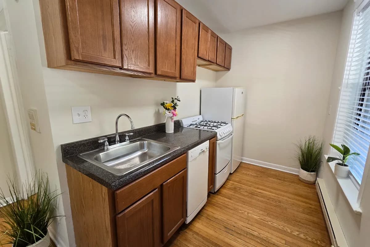 915-23 W. Waveland Ave, Apt 1a — photo 5