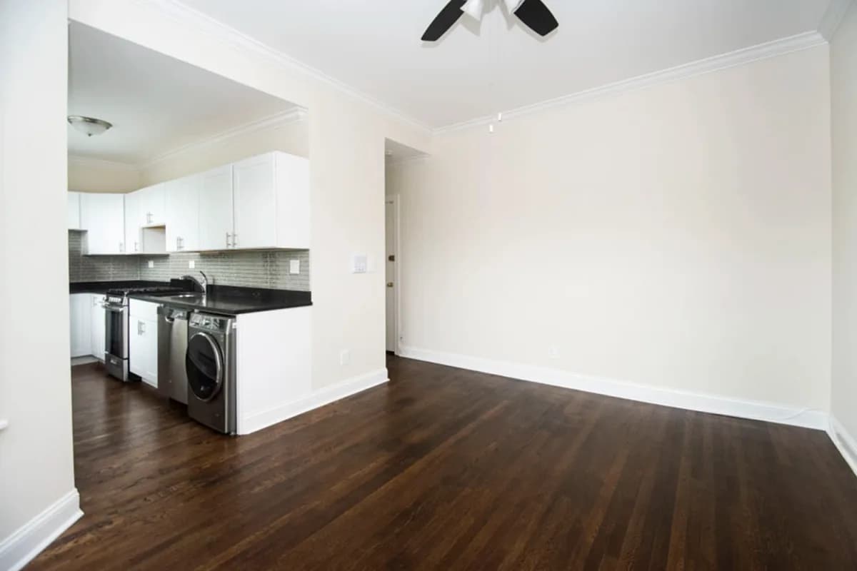 915-23 W. Waveland Ave, Apt 2b — photo 3