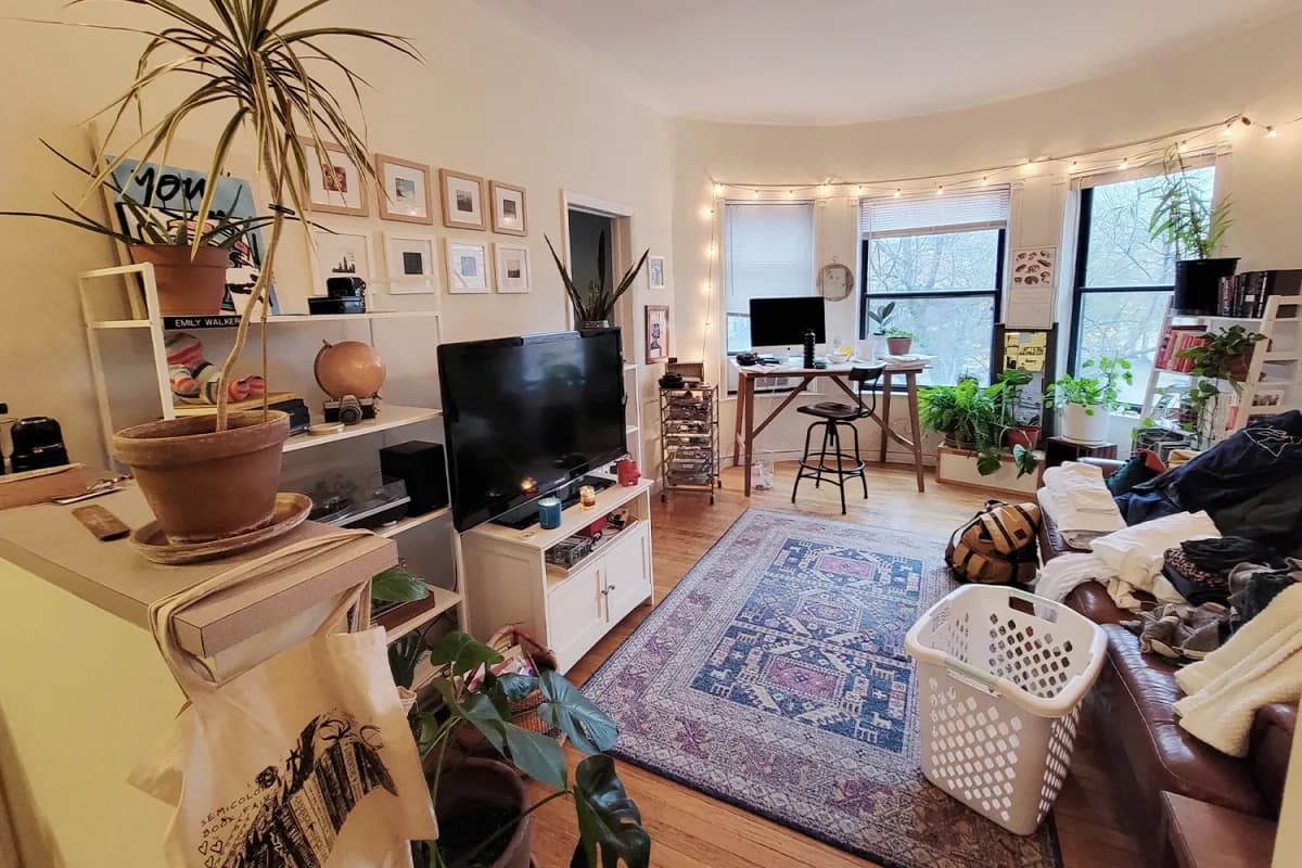 915-23 W. Waveland Ave, Apt 2d — photo 2