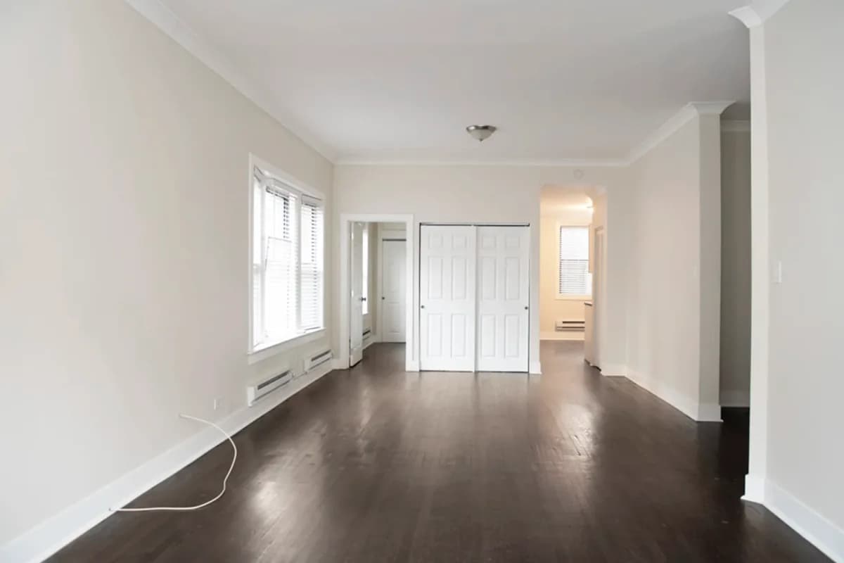 915-23 W. Waveland Ave, Apt 3 — photo 4