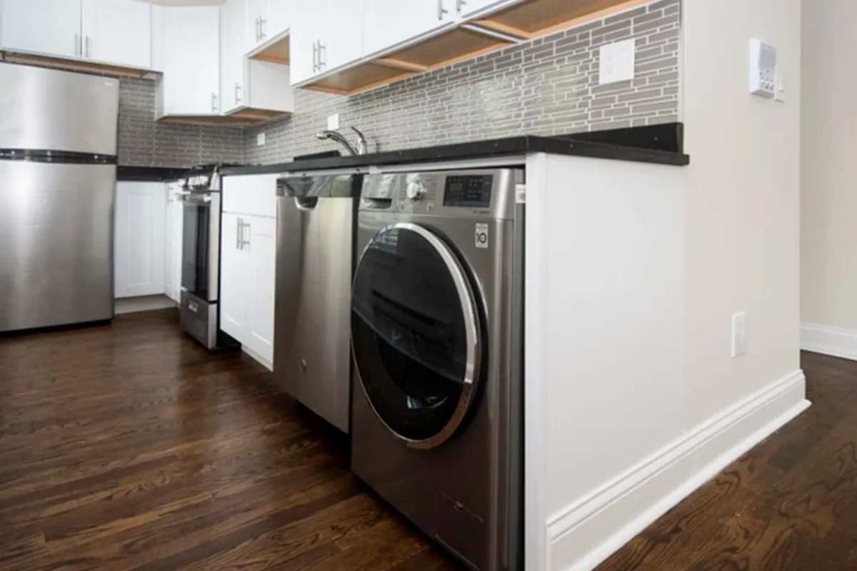 915-23 W. Waveland Ave, Apt 3b — photo 1
