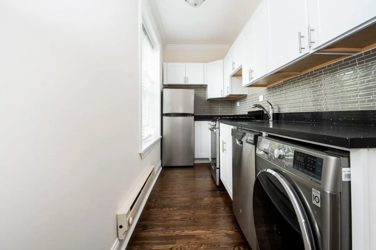 915-23 W. Waveland Ave, Apt 3b — photo 2
