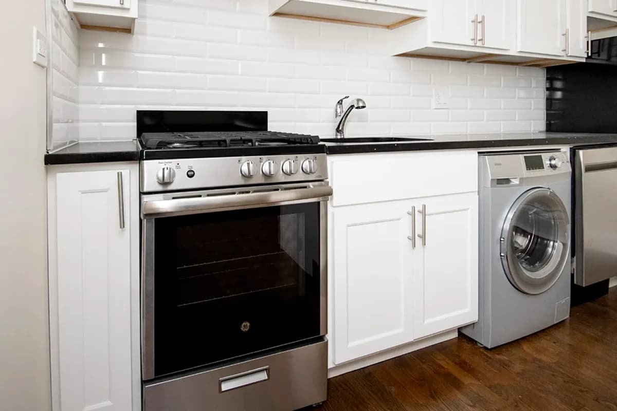 916-20 Green Bay Rd, Apt 2j — photo 1