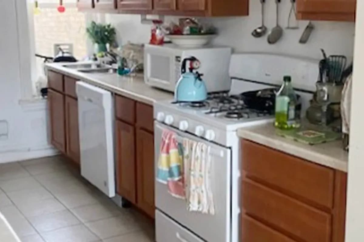 916-20 Green Bay Rd, Apt 2l — photo 1