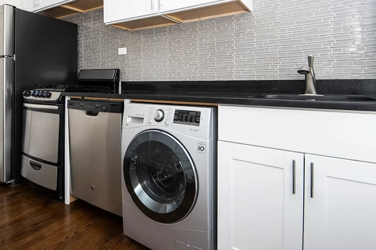 916-20 Green Bay Rd, Apt 3b — photo 1