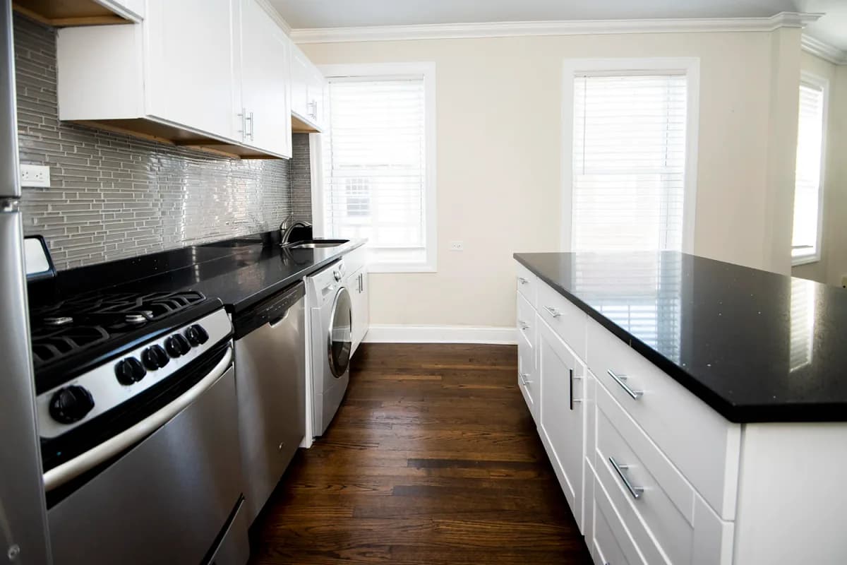 916-20 Green Bay Rd, Apt 3b — photo 2