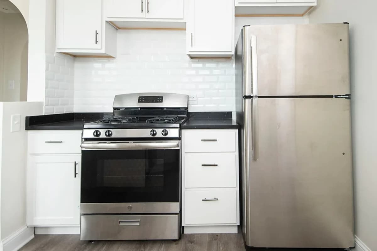 916-20 Green Bay Rd, Apt 3h — photo 1