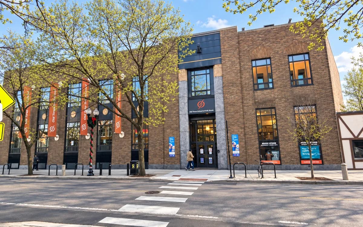 The Old Town School of Folk Music's Lincoln Avenue building facade and entrance