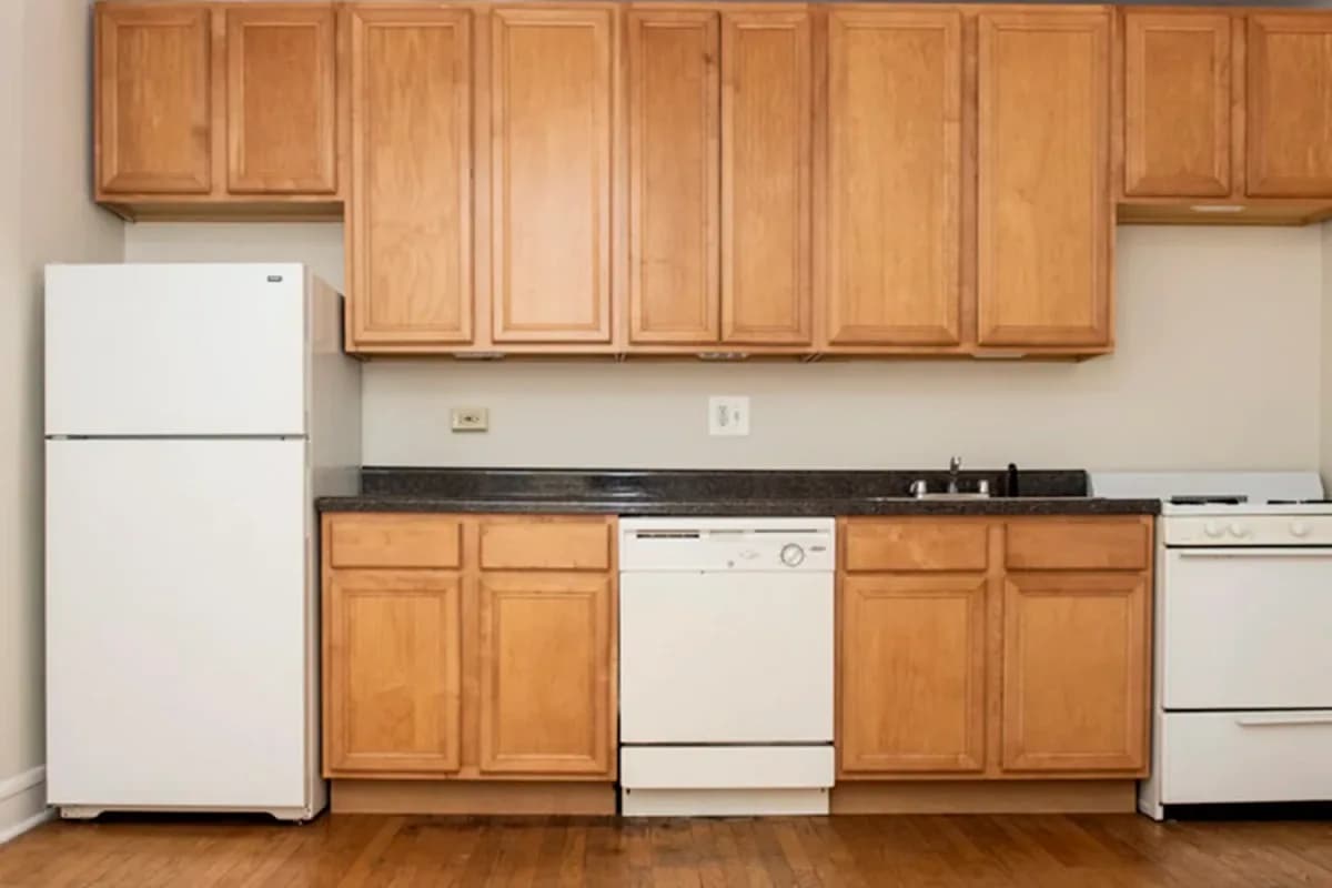 2129 N. Dayton St, Apt 204 — photo 1