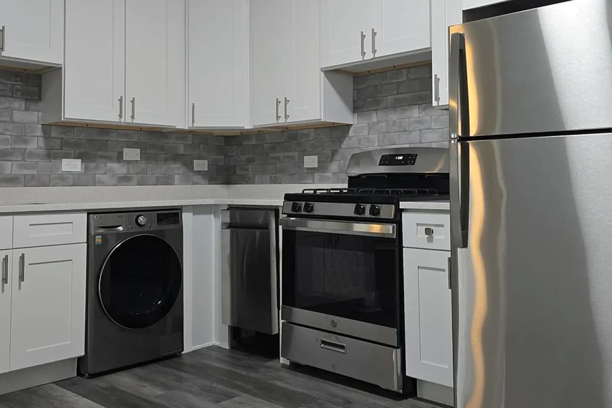 915-23 W. Waveland Ave, Apt 1d — photo 1
