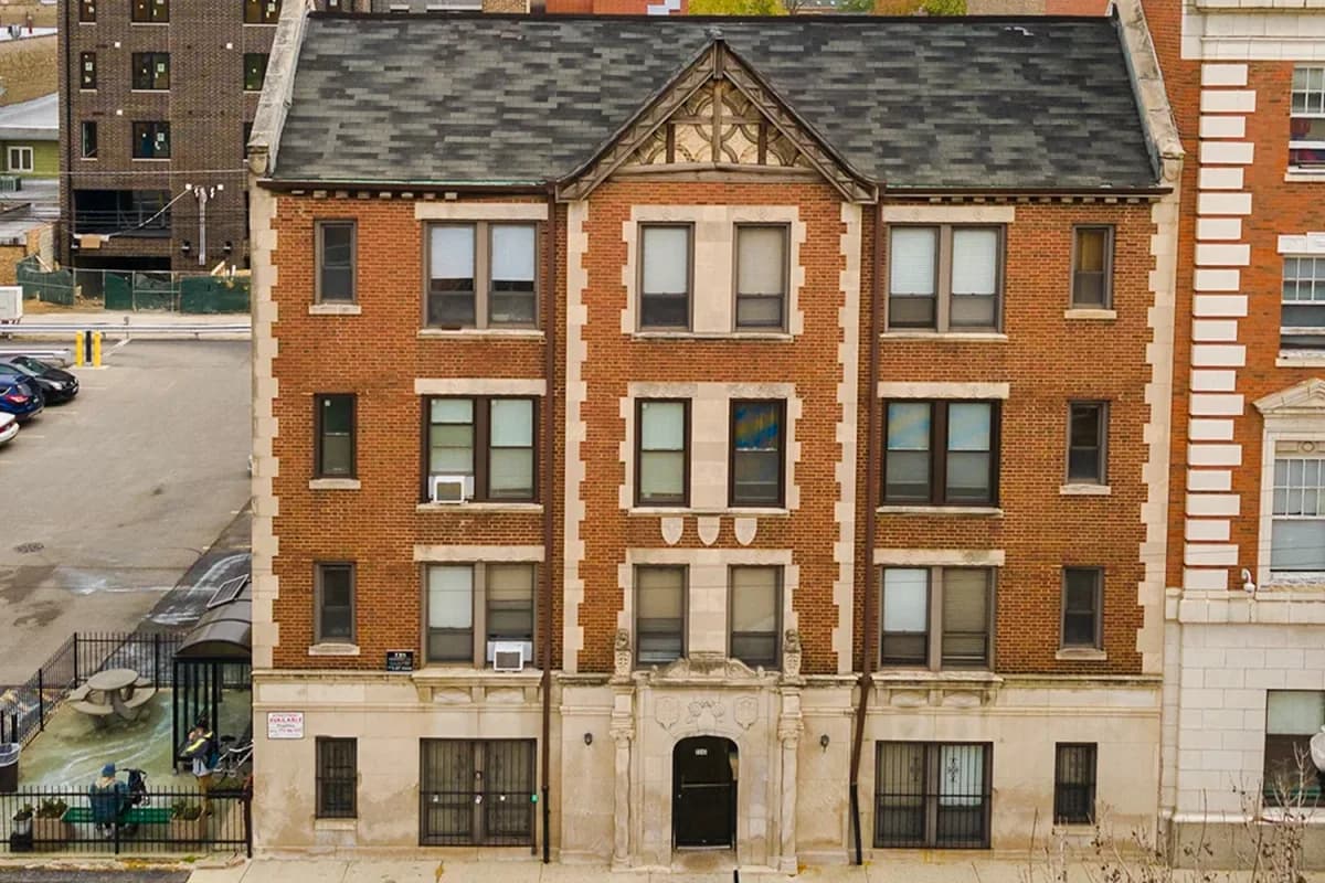 Ravenswood apartment building